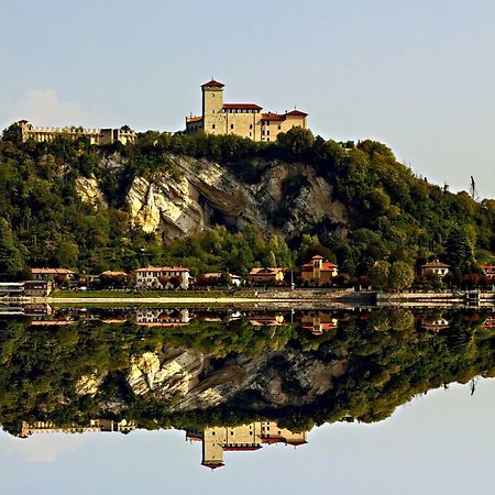 Residenza Esse Villa Angera Buitenkant foto