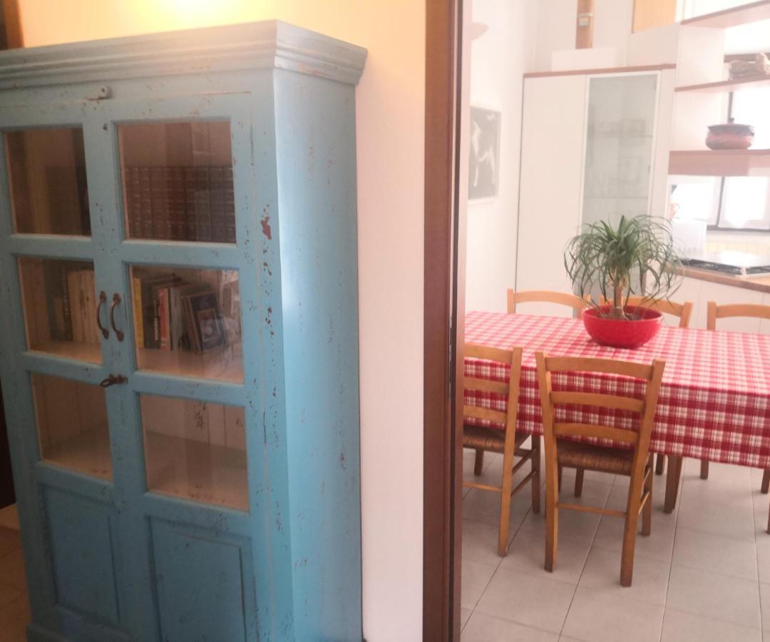 Residenza Esse Villa Angera Buitenkant foto