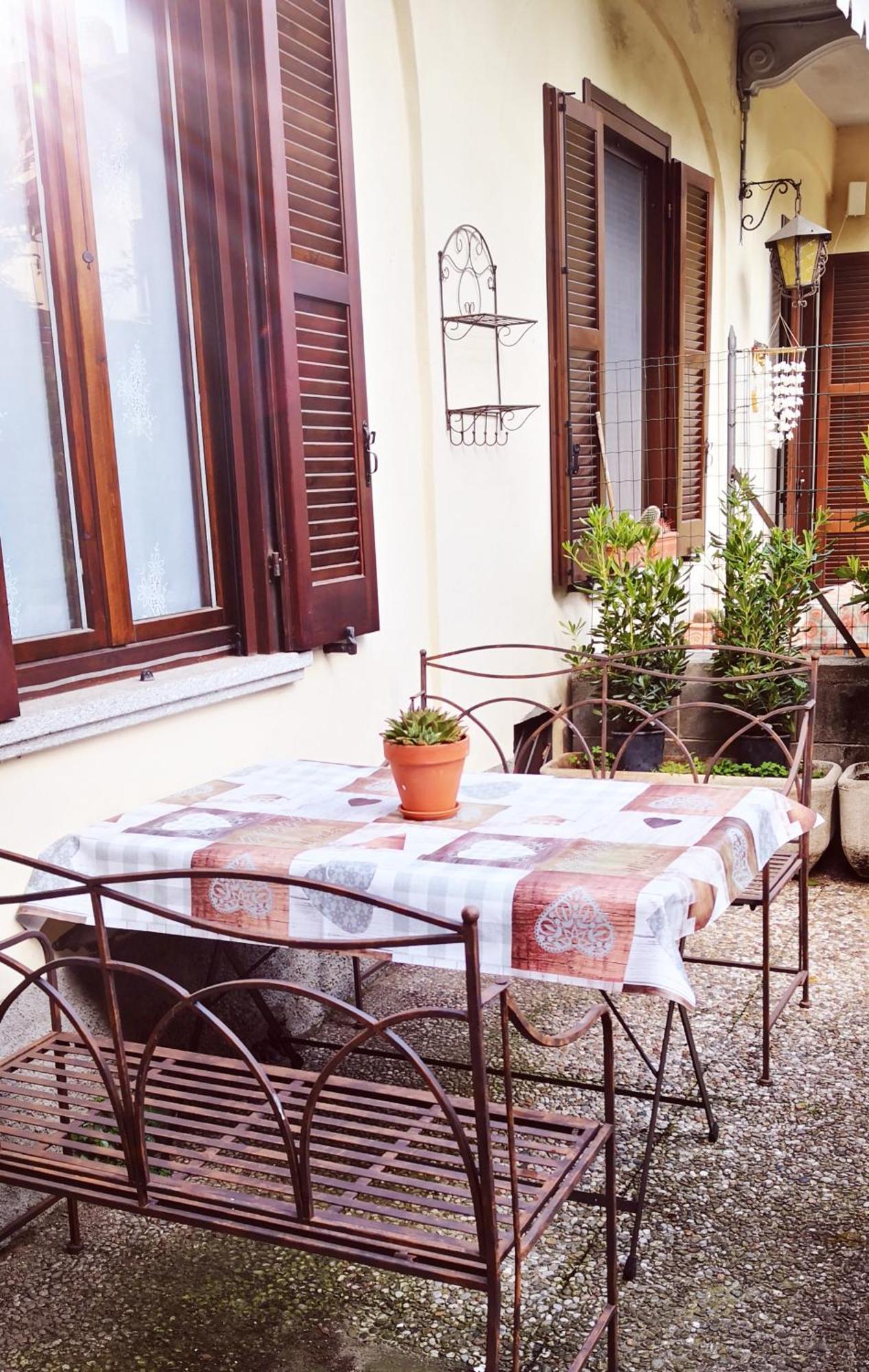 Residenza Esse Villa Angera Buitenkant foto